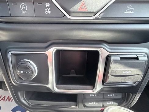 Used 2023 Jeep Wrangler Sport AWD/4WD image 17