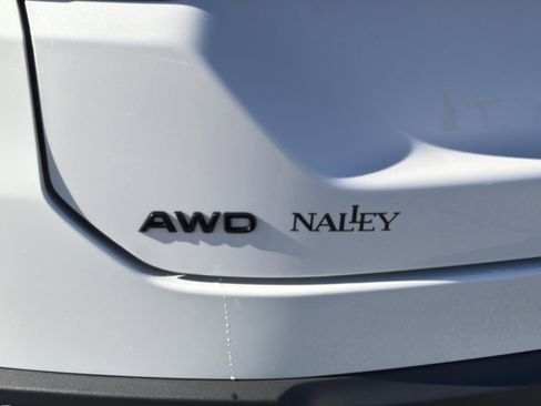 Certified 2025 Honda Pilot Black Edition image 22