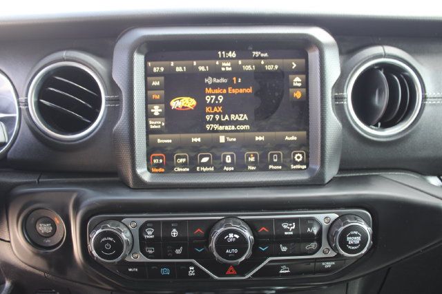 Used 2023 Jeep Wrangler Unlimited Sahara w/ Cold Weather Group AWD/4WD image 23