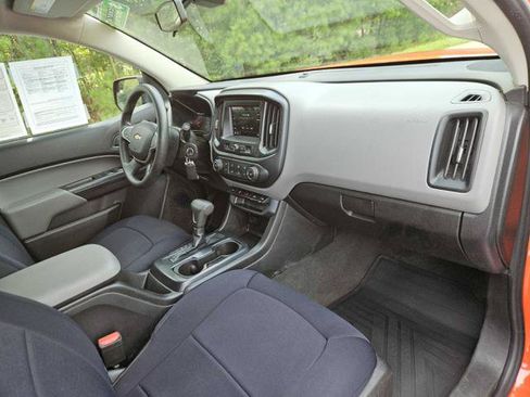 Used 2019 Chevrolet Colorado W/T w/ WT Convenience Package RWD image 28