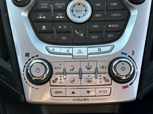 Used 2011 Chevrolet Equinox LTZ AWD/4WD image 30