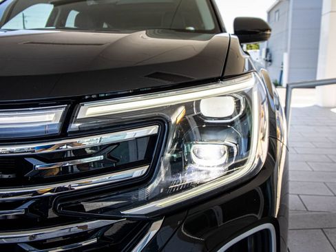 Certified 2024 Volkswagen Atlas SEL AWD/4WD image 6