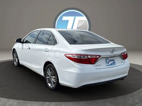 Used 2017 Toyota Camry SE image 12