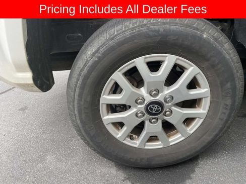 Used 2024 Toyota Tacoma SR5 AWD/4WD image 11
