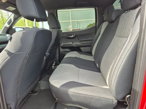 Used 2023 Toyota Tacoma TRD Sport image 15