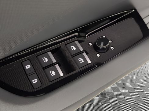 New 2026 Audi Q3 quattro 2.0T AWD/4WD image 15