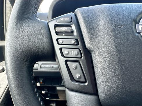 Used 2024 Nissan Frontier SV w/ SV Convenience Package RWD image 9