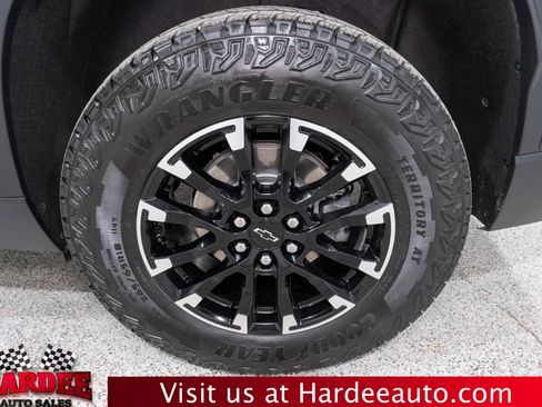 Used 2024 Chevrolet Traverse Z71 image 10