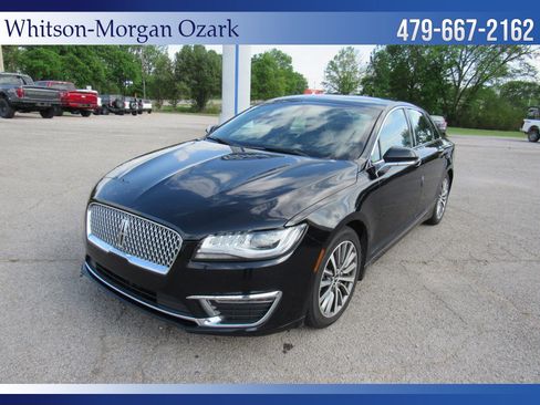 Used 2019 Lincoln MKZ Premiere image 2