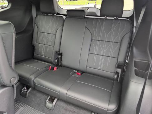 New 2026 Buick Enclave Avenir w/ Super Cruise Package FWD image 21