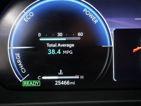 Used 2025 Toyota Crown XLE image 18