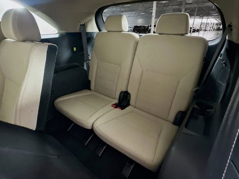Used 2020 Kia Sorento LX w/ LX I4 Convenience Package FWD image 27
