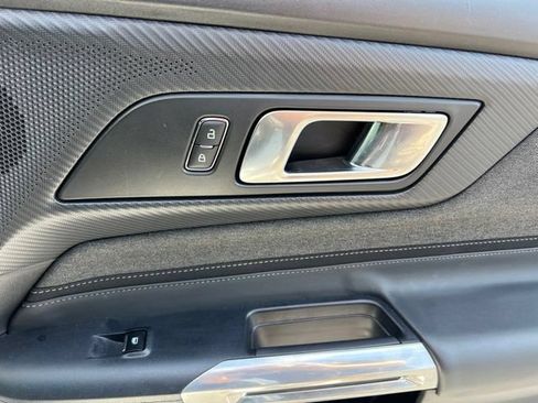 Used 2025 Ford Mustang Coupe RWD image 32