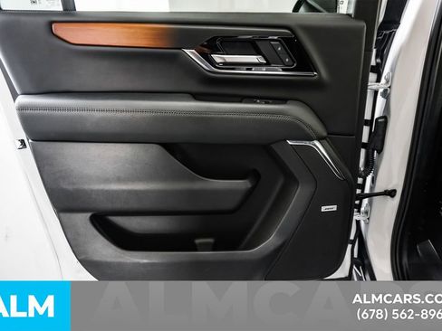 Used 2025 GMC Yukon XL Denali RWD image 55