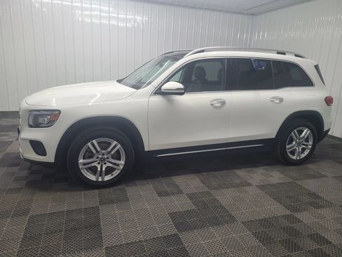 Used 2021 Mercedes-Benz GLB 250 4MATIC image 8