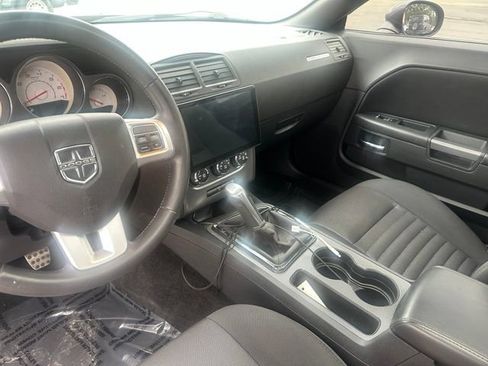 Used 2014 Dodge Challenger R/T RWD image 18