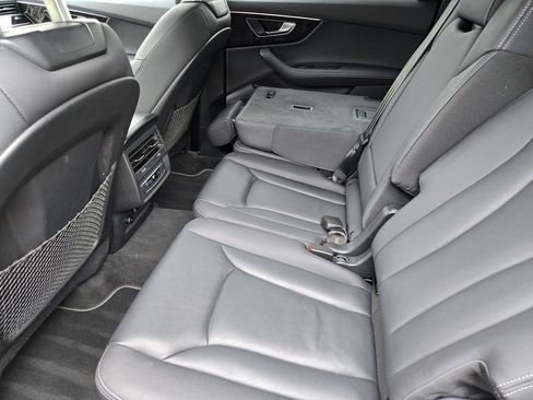 Used 2025 Audi Q7 3.0T Premium Plus AWD/4WD image 19