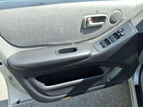 Used 2002 Toyota Highlander 4WD V6 image 12