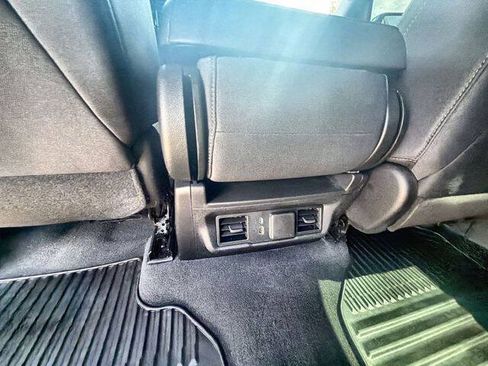 Used 2023 Chevrolet Silverado 1500 LT RWD image 20