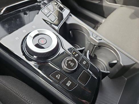 Used 2025 Kia Sportage LX image 26