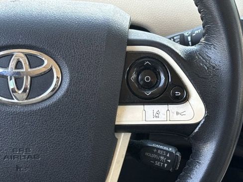 Used 2016 Toyota Prius Three w/ Advanced Technology Package FWD image 15
