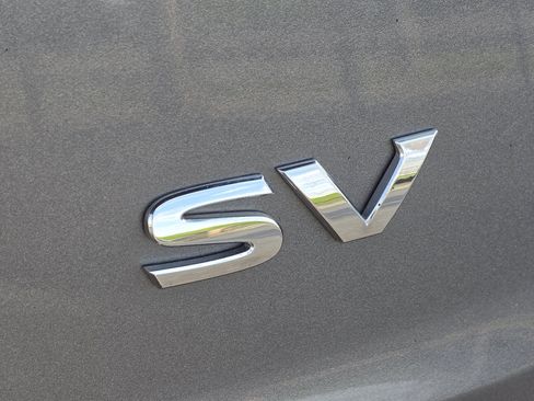 Used 2023 Nissan Rogue SV image 14