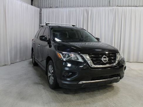 Used 2019 Nissan Pathfinder S AWD/4WD image 39