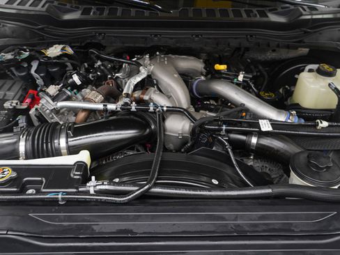 Used 2024 Ford F250 Platinum image 34