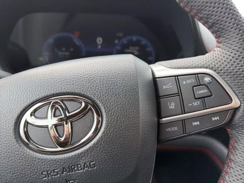 New 2026 Toyota Sienna XSE image 15