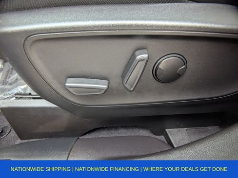 Used 2023 Ford Escape SE w/ PHEV Premium Package image 21