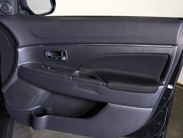 Used 2025 Mitsubishi Outlander Sport ES AWD/4WD image 29