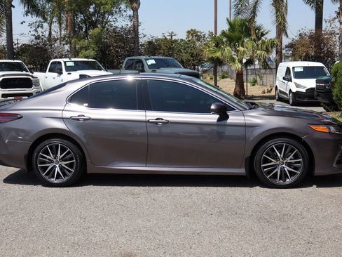 Used 2024 Toyota Camry XLE w/ Navigation Package FWD image 10