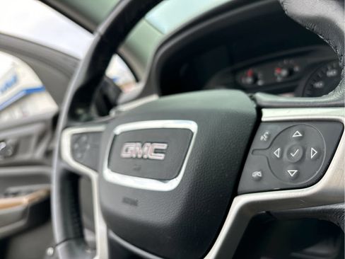 Used 2019 GMC Acadia SLE w/ Driver Alert Package I image 12