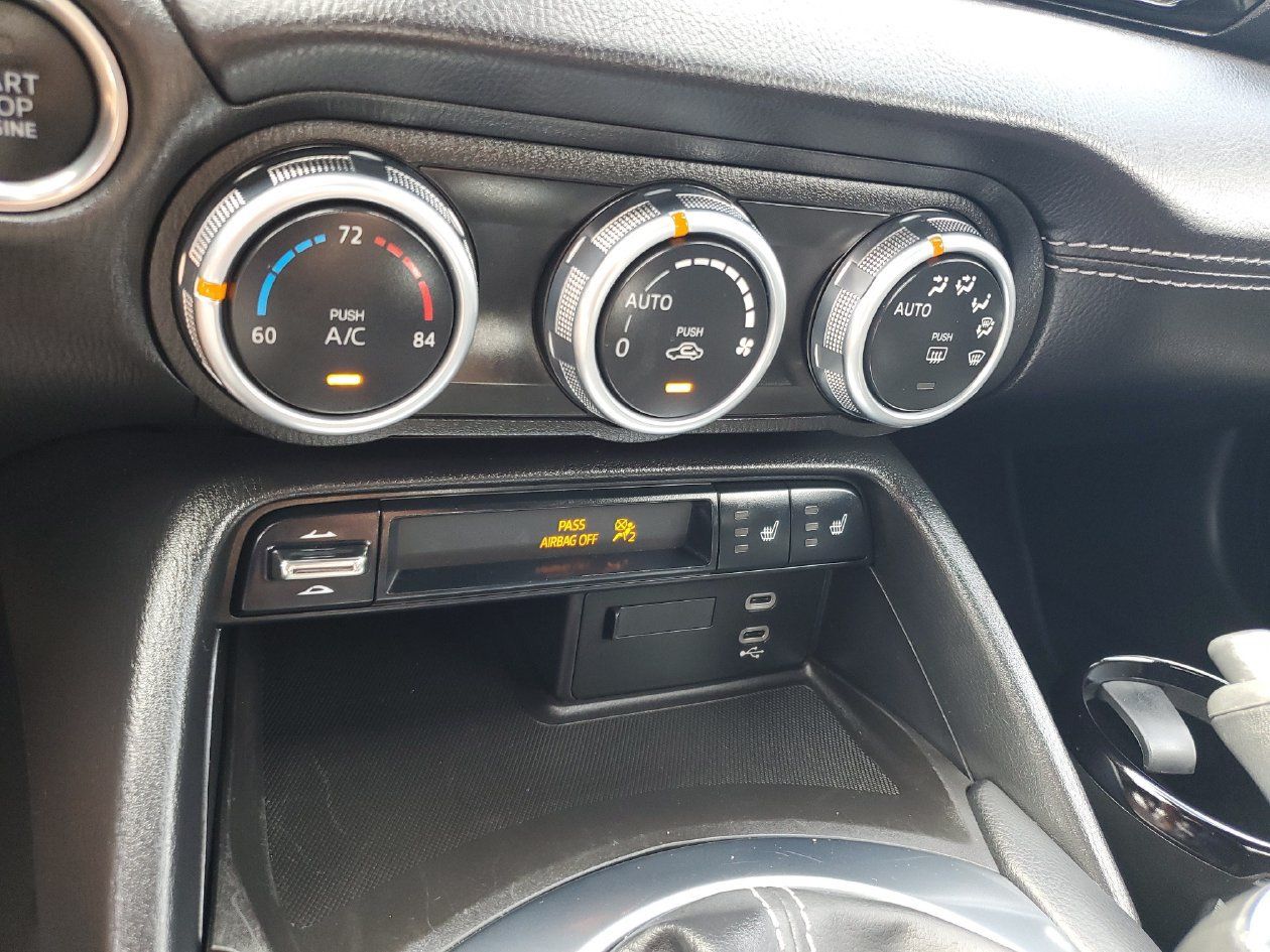 Used 2026 MAZDA MX-5 Miata RF Grand Touring RWD image 16