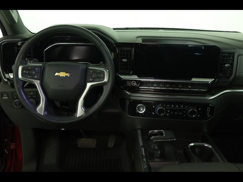 Used 2023 Chevrolet Silverado 1500 LT AWD/4WD image 17