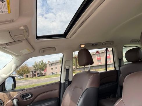 Used 2023 INFINITI QX80 Premium Select AWD/4WD image 14