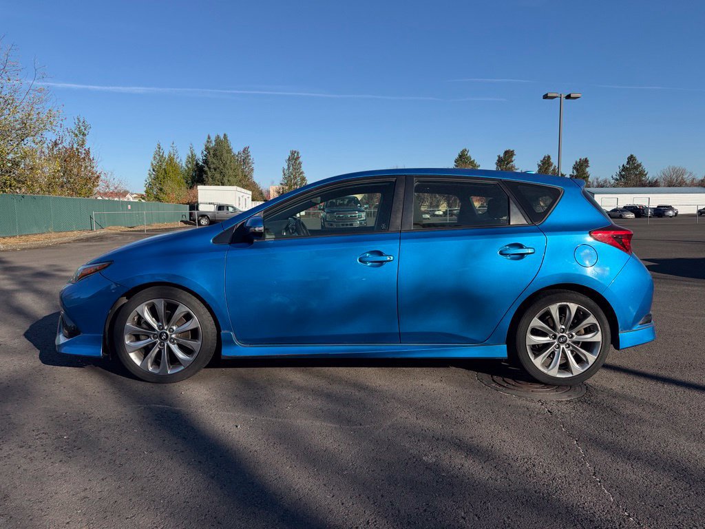 Used 2017 Toyota Corolla iM w/ Carpet Mat Package FWD image 4
