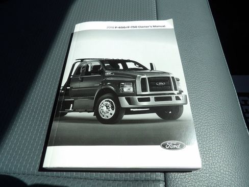 Used 2018 Ford F750 2WD Regular Cab Super Duty image 28