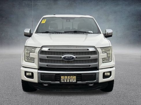 Used 2015 Ford F150 Platinum w/ Equipment Group 701A Luxury image 8