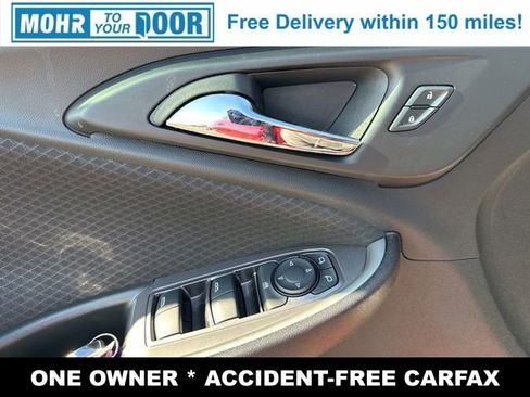 Used 2024 Chevrolet Malibu LT image 23