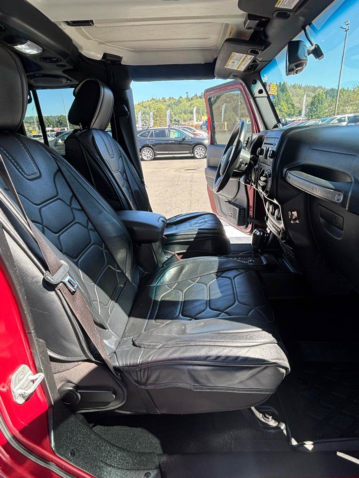 Used 2013 Jeep Wrangler Unlimited Sport AWD/4WD image 27