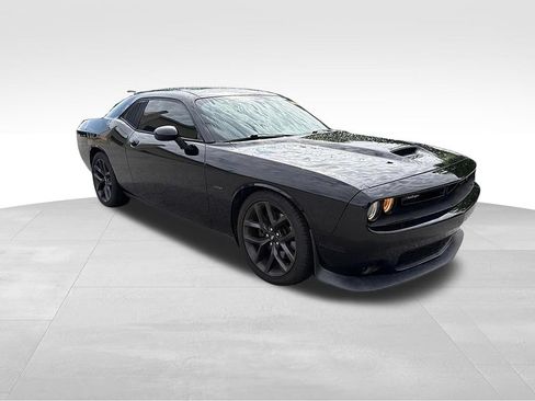 Used 2019 Dodge Challenger R/T w/ Driver Convenience Group RWD image 3