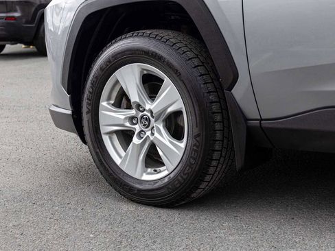 Used 2019 Toyota RAV4 XLE w/ Convenience Package AWD/4WD image 7