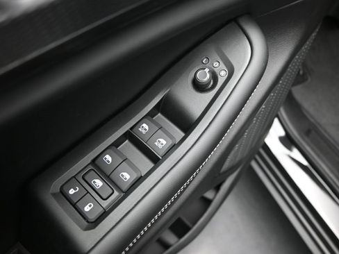 New 2025 Jeep Grand Cherokee L Laredo w/ Luxury Tech Group I image 13