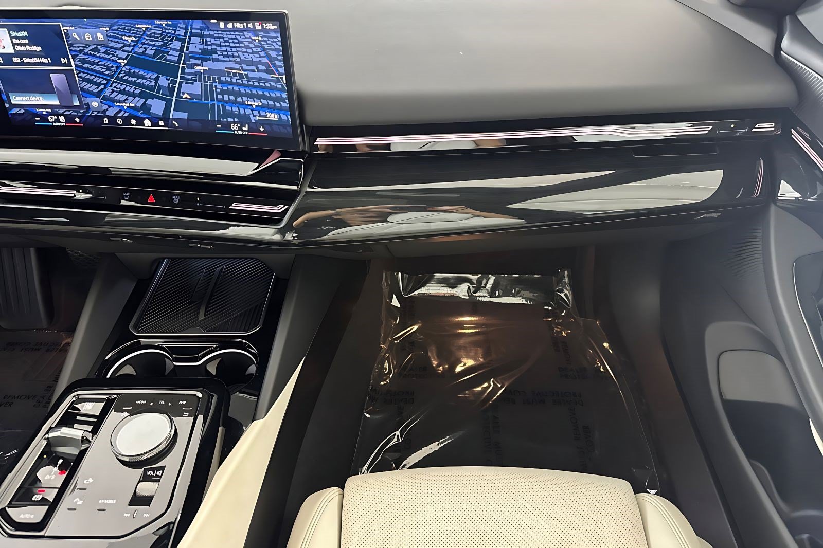 Used 2026 BMW 530i w/ Premium Package RWD image 19