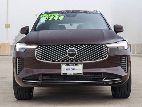 New 2025 Volvo XC90 B6 Core w/ Climate Package image 2