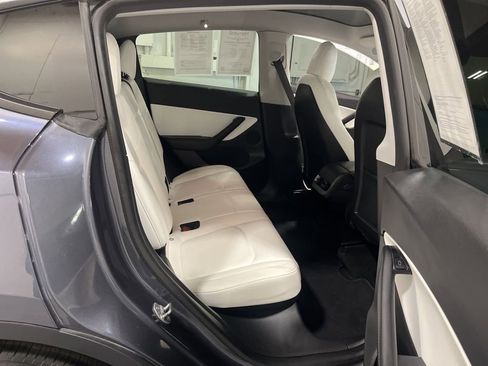 Used 2021 Tesla Model Y Performance image 24