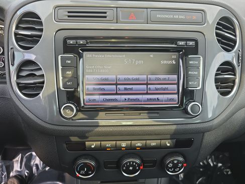Used 2015 Volkswagen Tiguan SE FWD image 19