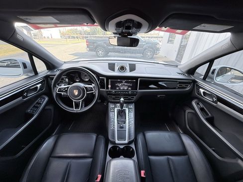 Used 2021 Porsche Macan S image 32