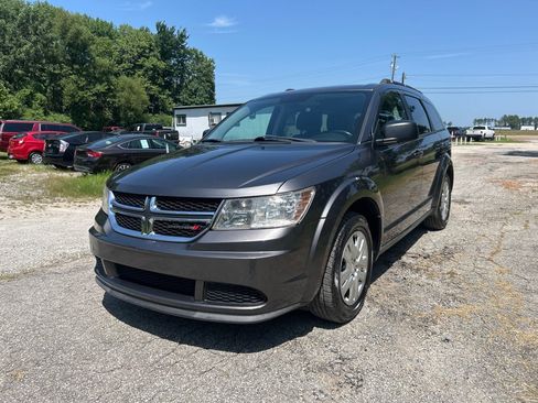 Used 2014 Dodge Journey SE w/ Quick Order Package 22F SE FWD image 3